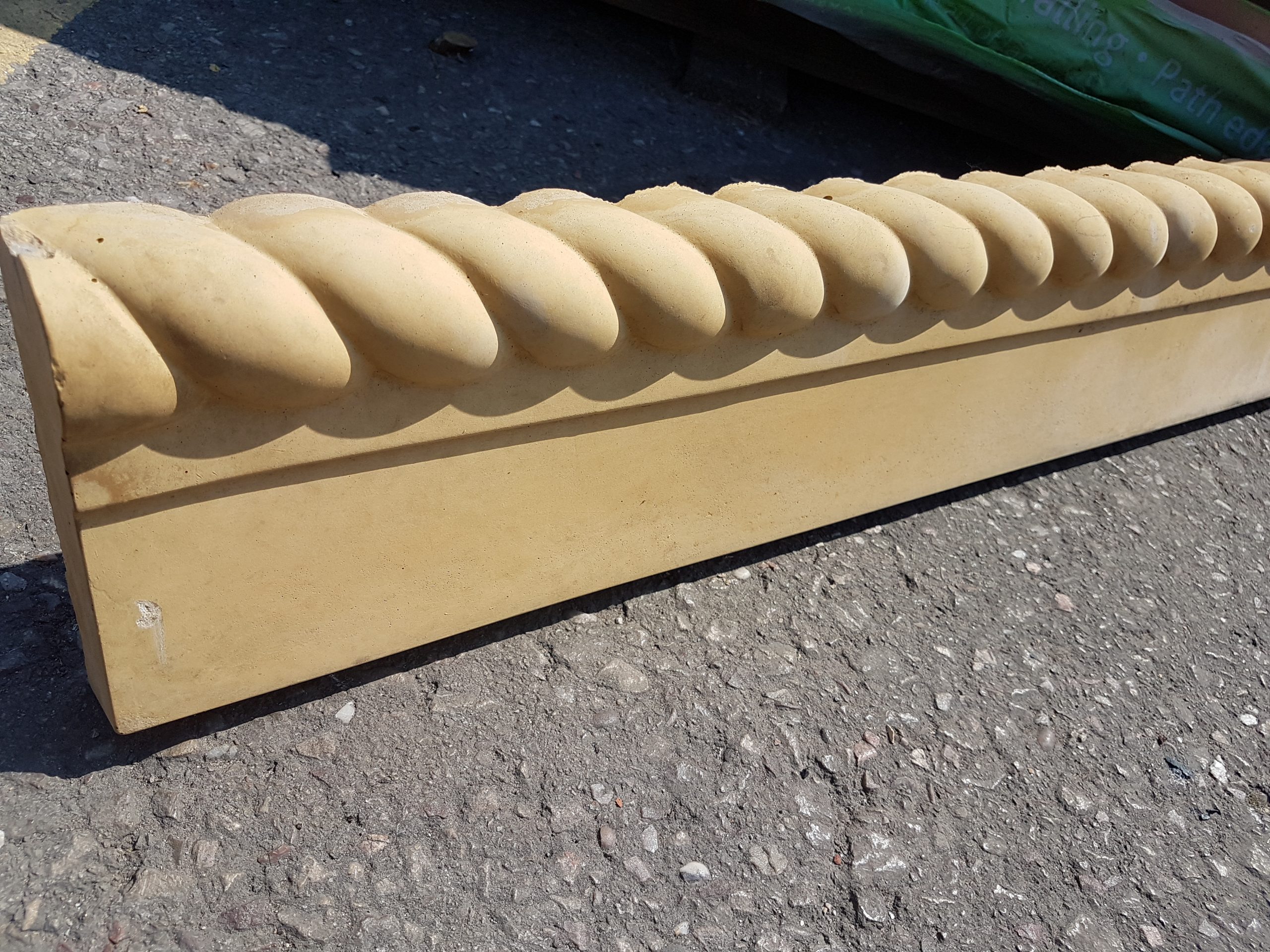 Half Rope Concrete Edging Kerbs - 910x150 50MM - Barley