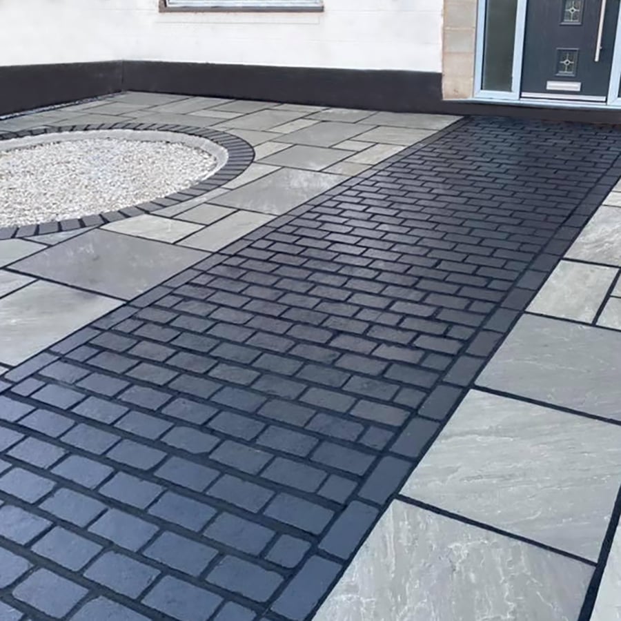 Black Limestone 200x100 30-50MM Cobble Setts